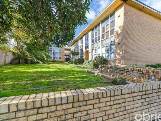 Mid Century Charm Meets Modern Comfort in the Heart of Mentone