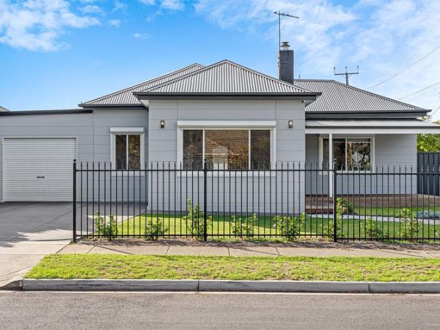 Mid Century Foundations Meet a Stylish New Chapter