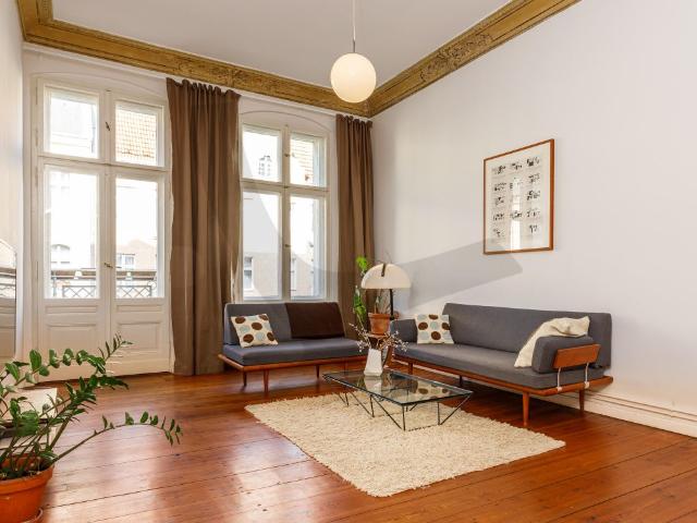 Mid Century Minimalist Style