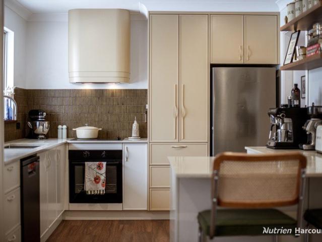 Mid Century Mood, Modern Comfort