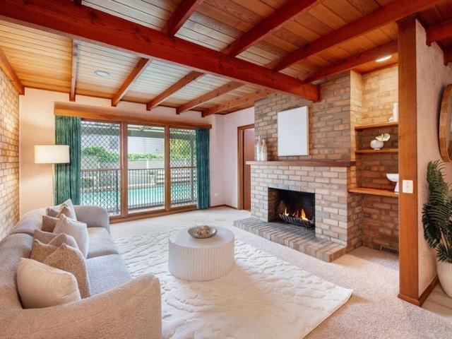 Mid Century Modern Desirable Central Location