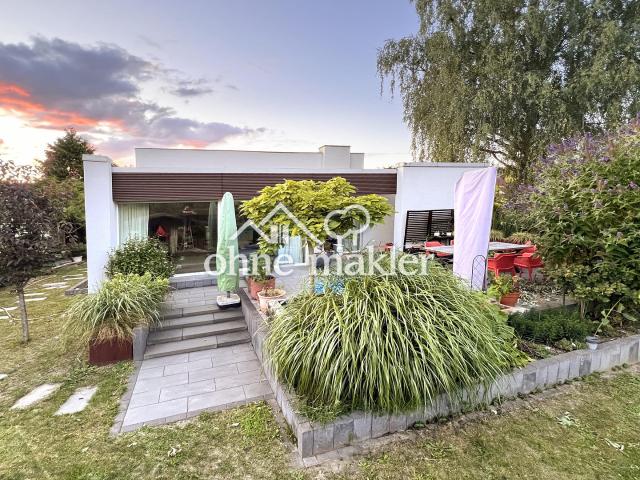Mid Century Modern Traum, frisch saniert in grüner Oase