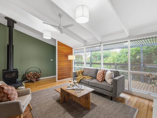 Mid Century Style with Nature on the Doorstep