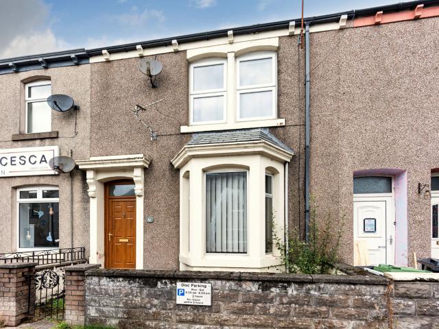 Mid Terraced to let