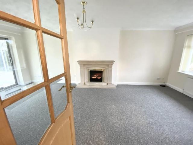 Middelburg Close, Nuneaton