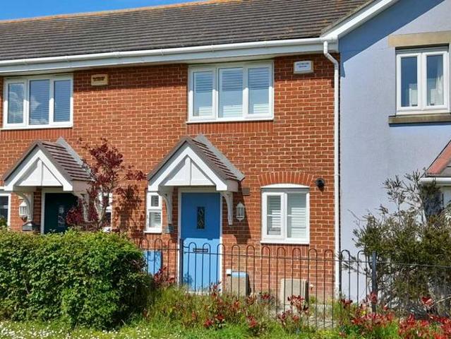Middleton Close, Bracklesham Bay 2 bed terraced house to rent £1,400 pcm £323 pw