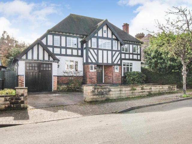 Middleton Crescent, Beeston NG9 4 bed detached house to rent £1,700 pcm £392 pw