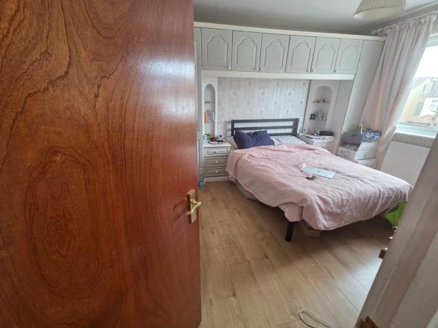 Middleton Avenue, Greenford UB6, 3 bed flat to rent, £2,000 pcm | PrimeLocation