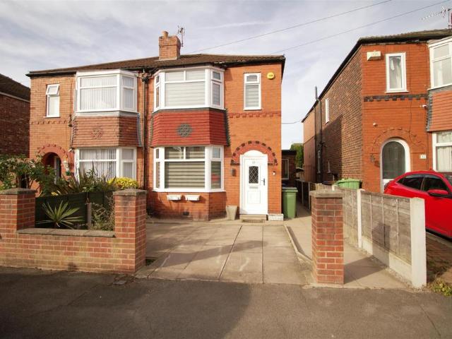 Middleton Road, Stockport SK5 3 bed semi detached house to rent £1,600 pcm £369 pw