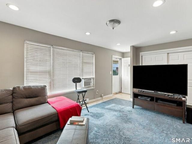 Middletown Ave Apt,new Haven, Home For Sale
