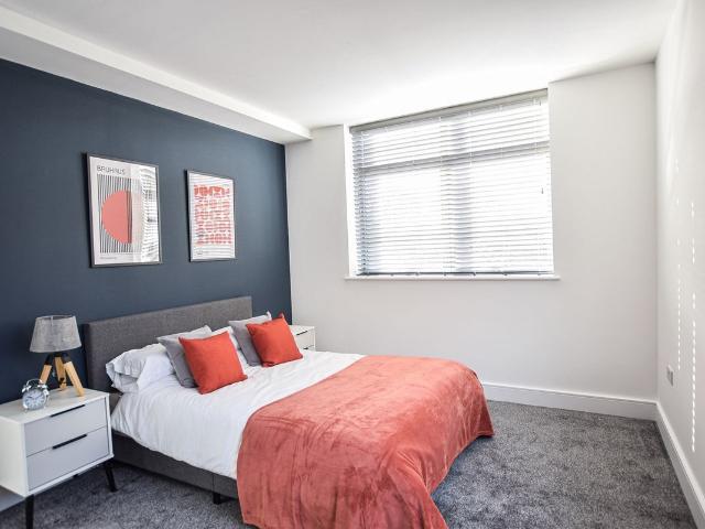 Middlewich Road, Sandbach CW11, 2 bed flat to rent, £1,000 pcm | PrimeLocation
