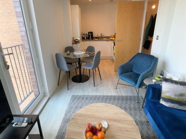 Middlewood Plaza, Craven Street, Salford M5, 1 bed flat to rent, £1,050 pcm | PrimeLocation
