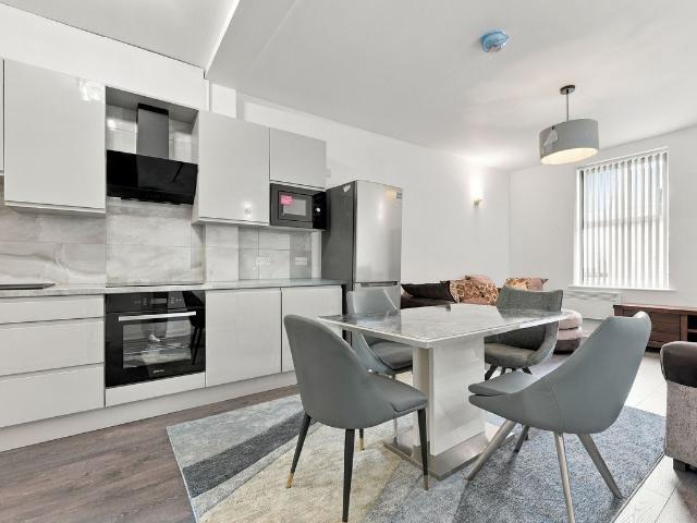 Middlewood Road, Hillsborough S6, 2 bed flat to rent, £1,000 pcm | PrimeLocation