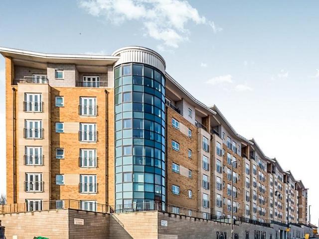 Middlewood Street, Greater Manchester M5 2 bed apartment to rent £1,100 pcm £254 pw