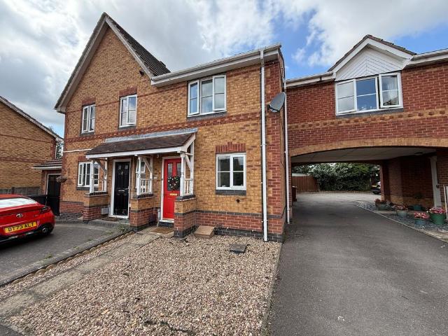 Middle Close, Swadlincote, DE11 2 bed terraced house to rent £875 pcm £202 pw