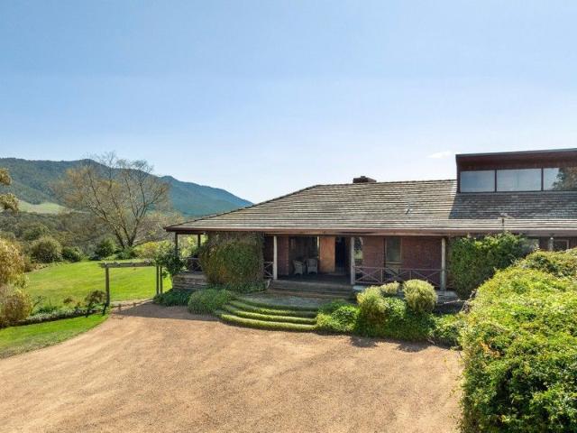'Middle Earth' productive 100 acres with 360 degree views!
