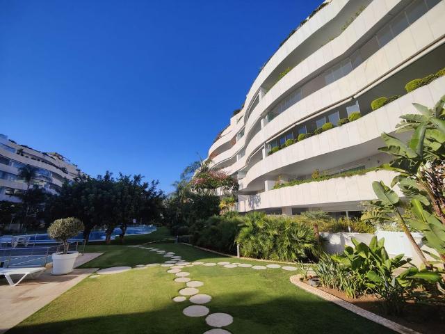 Middle Floor Apartment · Marbella
