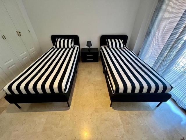 Middle Floor Apartment · El Paraiso