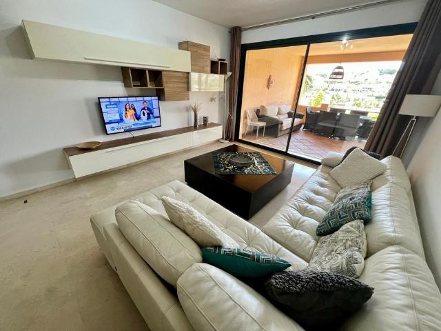 Middle Floor Apartment · El Paraiso