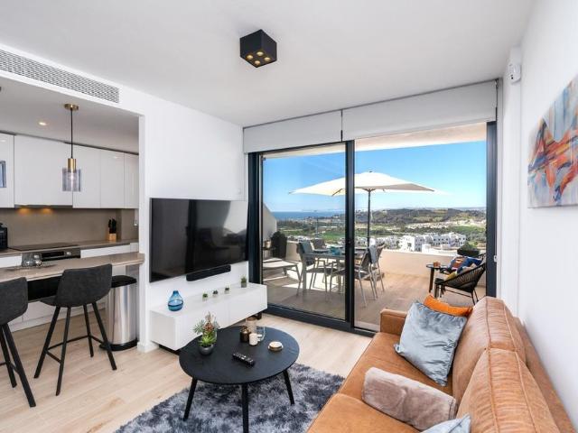 Middle Floor Apartment · Estepona