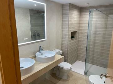 Middle Floor Apartment · Estepona