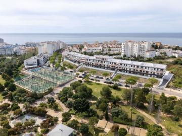 Middle Floor Apartment · Estepona