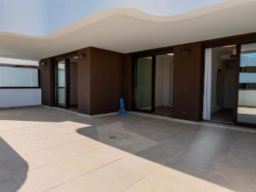 Middle Floor Apartment · Estepona