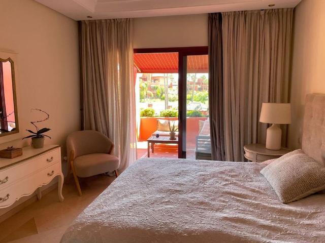 Middle Floor Apartment · Estepona