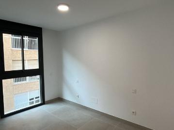 Middle Floor Apartment · Estepona
