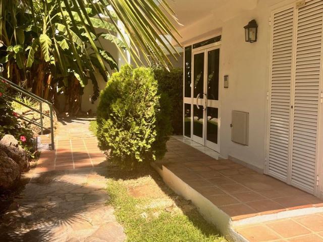 Middle Floor Apartment · Guadalmina Baja