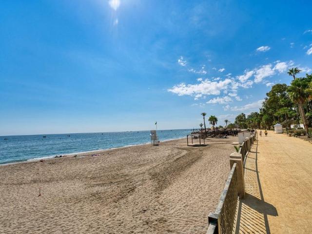 Middle Floor Apartment in Marbella