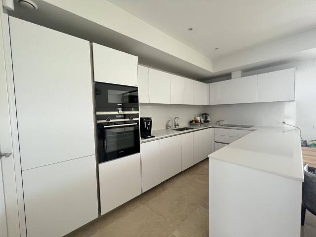 Middle Floor Apartment in Marbella