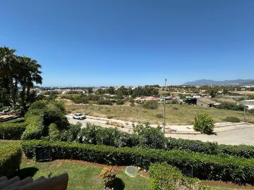 Middle Floor Apartment in Marbella