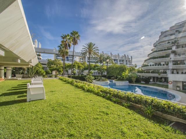 Middle Floor Apartment in Marbella