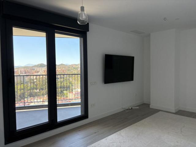 Middle Floor Apartment in Martiricos