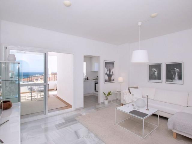 Middle Floor Apartment in Miraflores