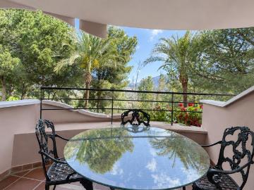 Middle Floor Apartment in Nueva Andalucía