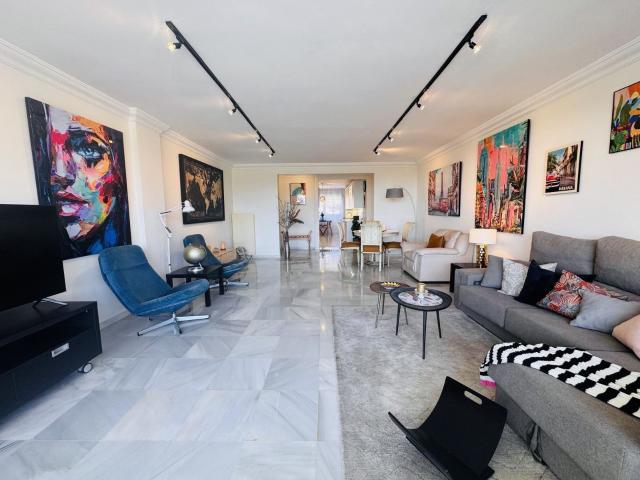 Middle Floor Apartment in Nueva Andalucía