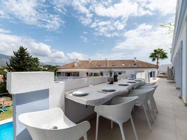 Middle Floor Apartment in Nueva Andalucía