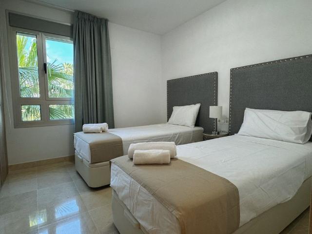 Middle Floor Apartment in Nueva Andalucía