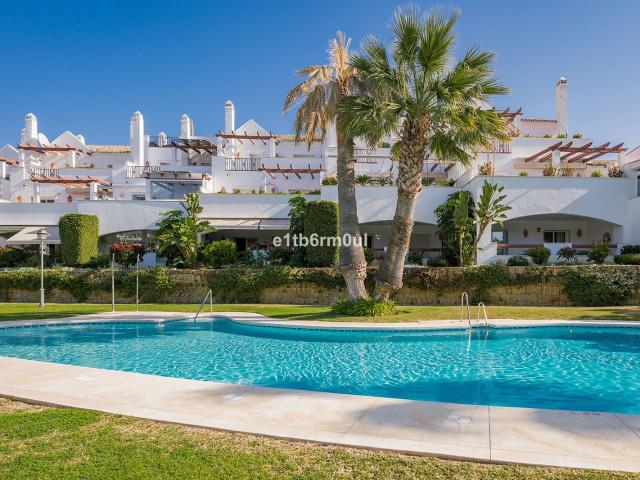 Middle Floor Apartment in Nueva Andalucía