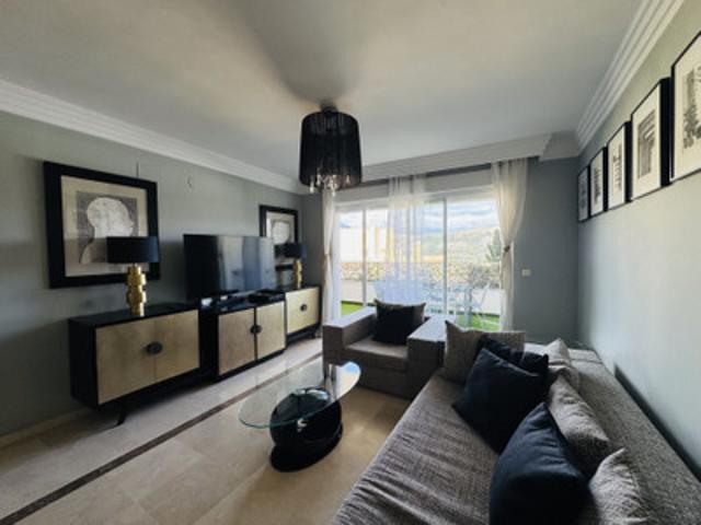 Middle Floor Apartment in Nueva Andalucía