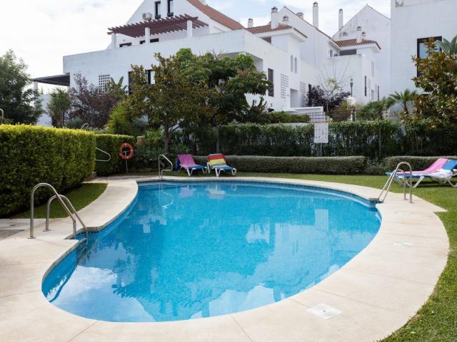 Middle Floor Apartment in Nueva Andalucía