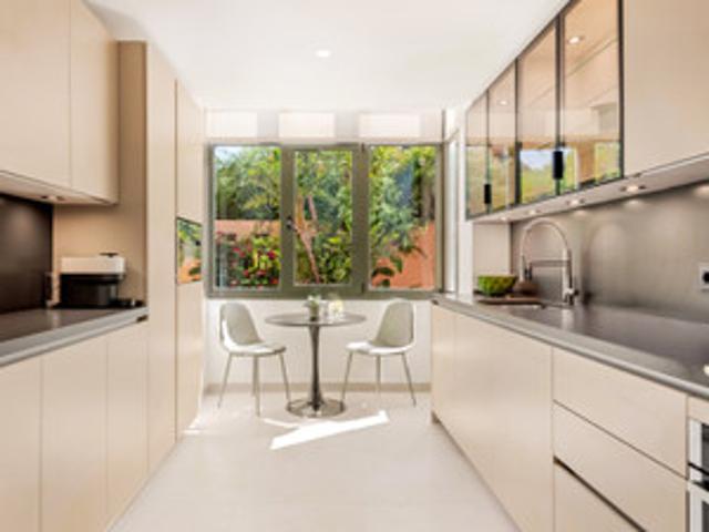 Middle Floor Apartment in Nueva Andalucía