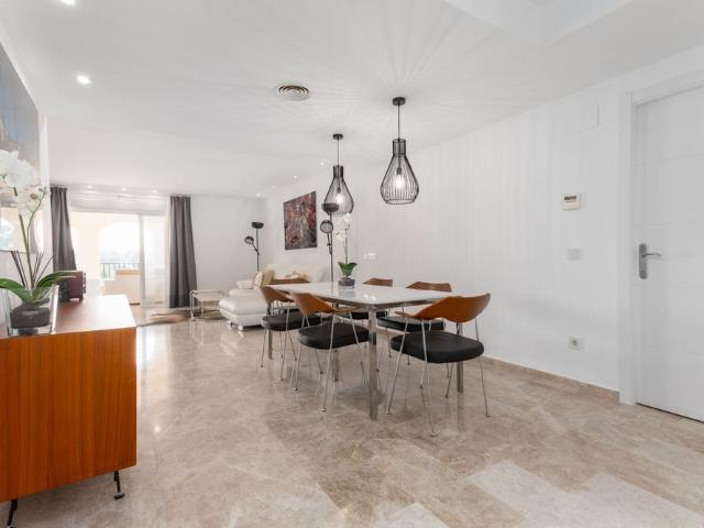 Middle Floor Apartment in Nueva Andalucía