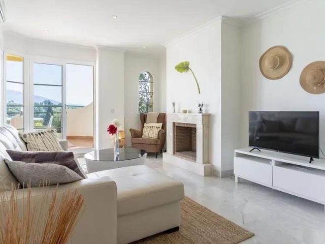 Middle Floor Apartment in Nueva Andalucía