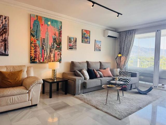 Middle Floor Apartment in Nueva Andalucía