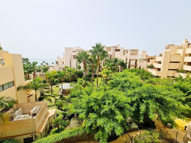 Middle Floor Apartment in New Golden Mile