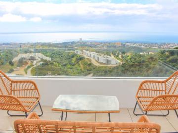 Middle Floor Apartment in Altos de los Monteros