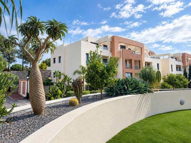 Middle Floor Apartment in Altos de los Monteros
